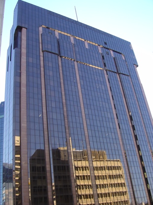 BNZ Tower mirroring adjacent building